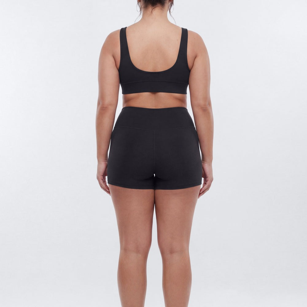 AirSculpt⢠V Neck Sports Bra