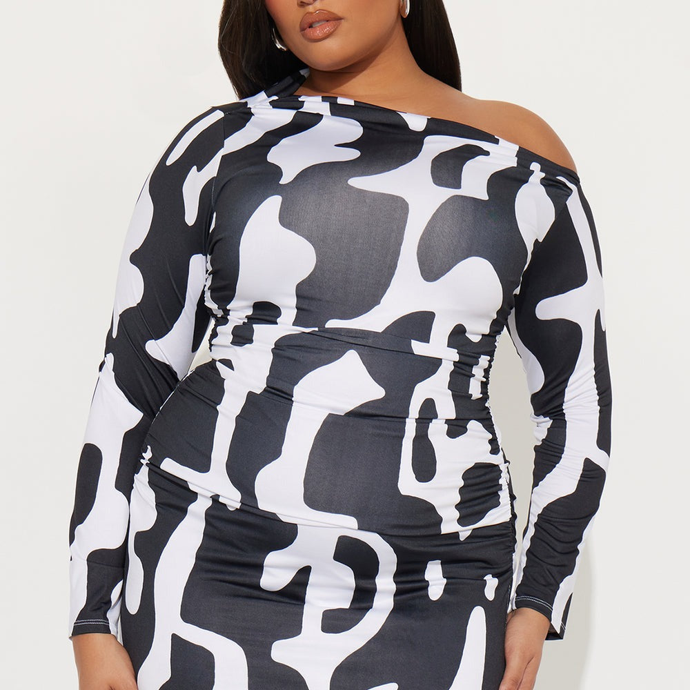 Abstract Allure Off Shoulder Maxi Dress