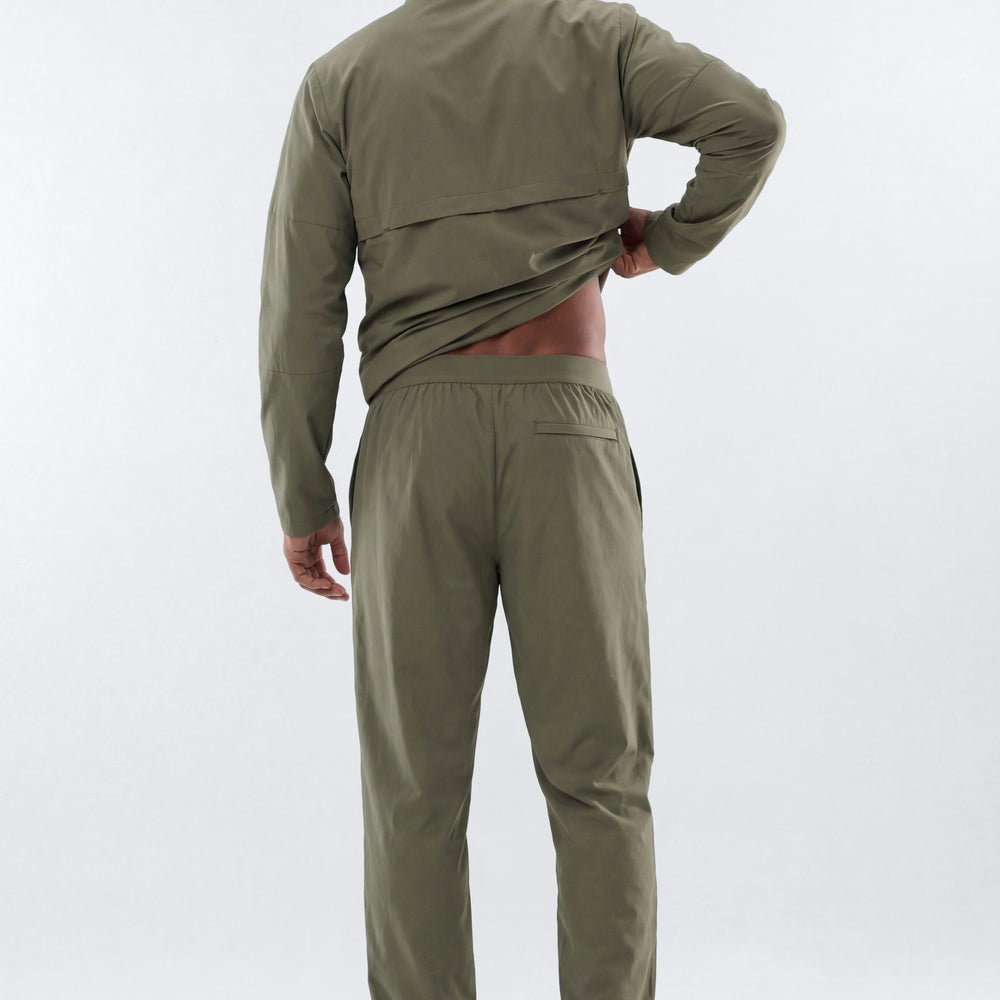 ActiveNylonâ¢ 32â3 Straight Leg Pant