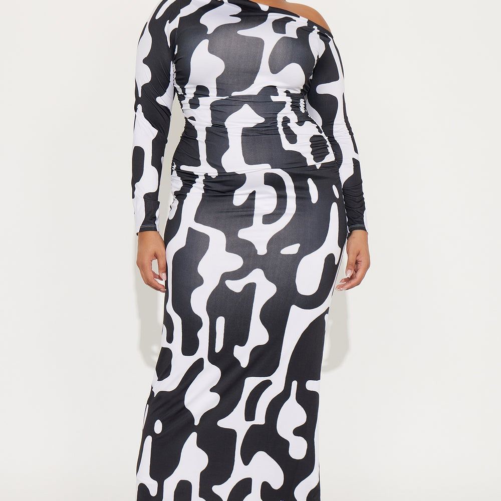 Abstract Allure Off Shoulder Maxi Dress