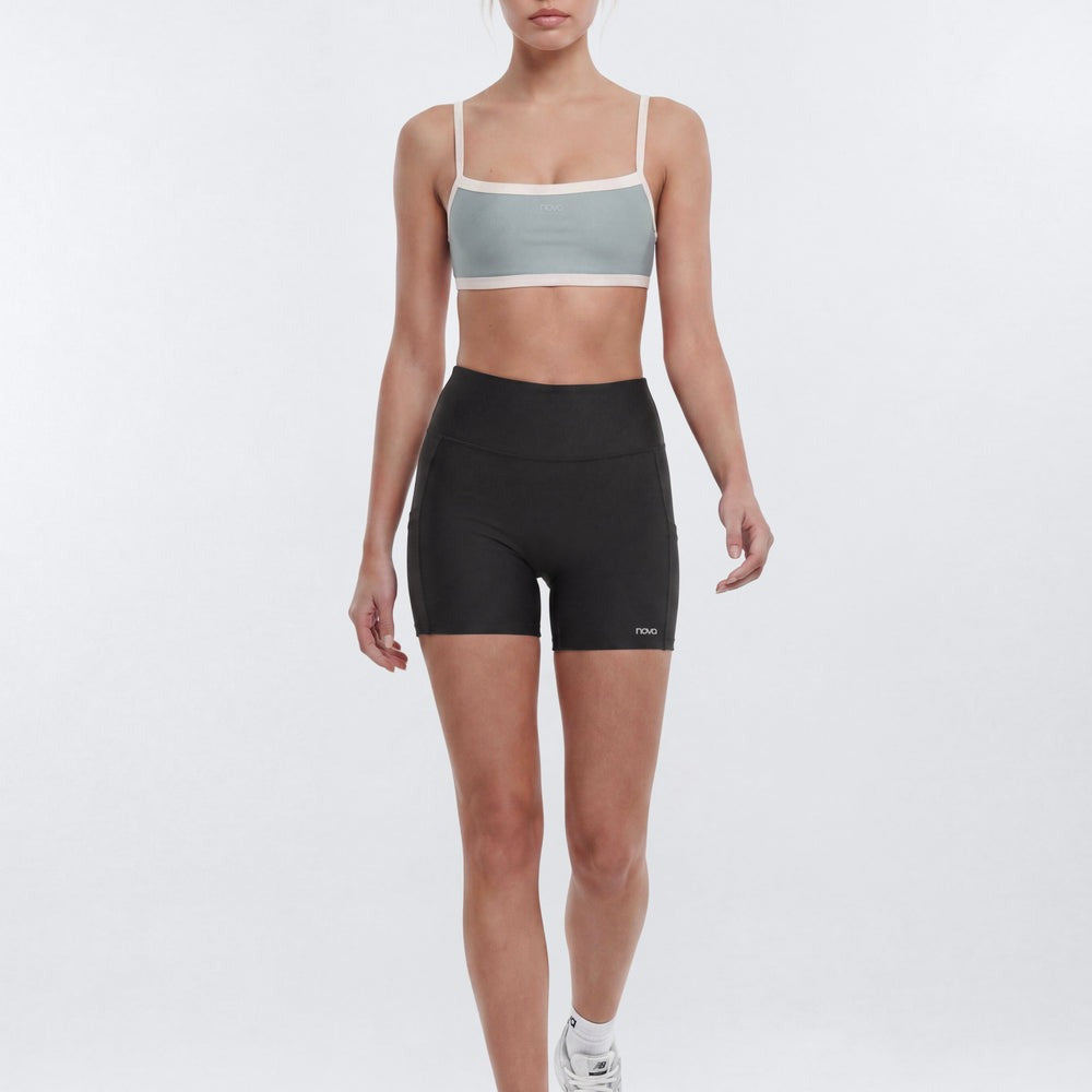 AirSculptâ¢ 5â3 Side Pocket Mid Rise Biker Short