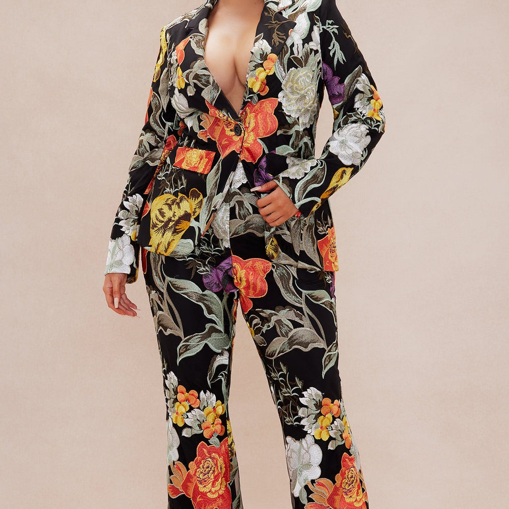 Adaila Floral Embroidered Pant