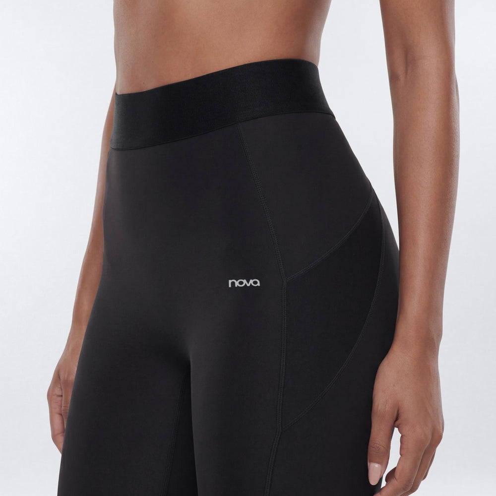 AirSculptâ¢ 17â3 Mid-Rise Capri Legging