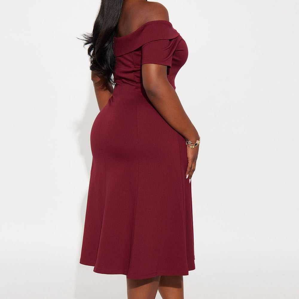 Addison Short Sleeve Ponte Midi Dress