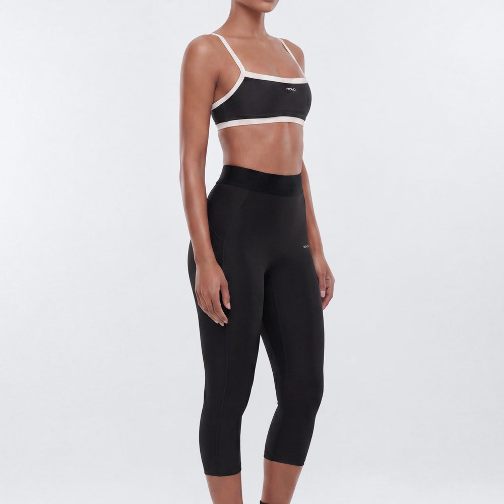 AirSculptâ¢ 17â3 Mid-Rise Capri Legging