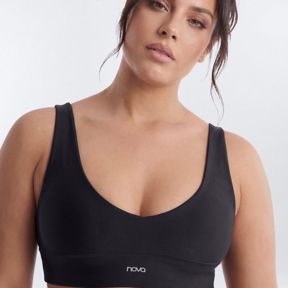 AirSculptâ¢ V Neck Sports Bra