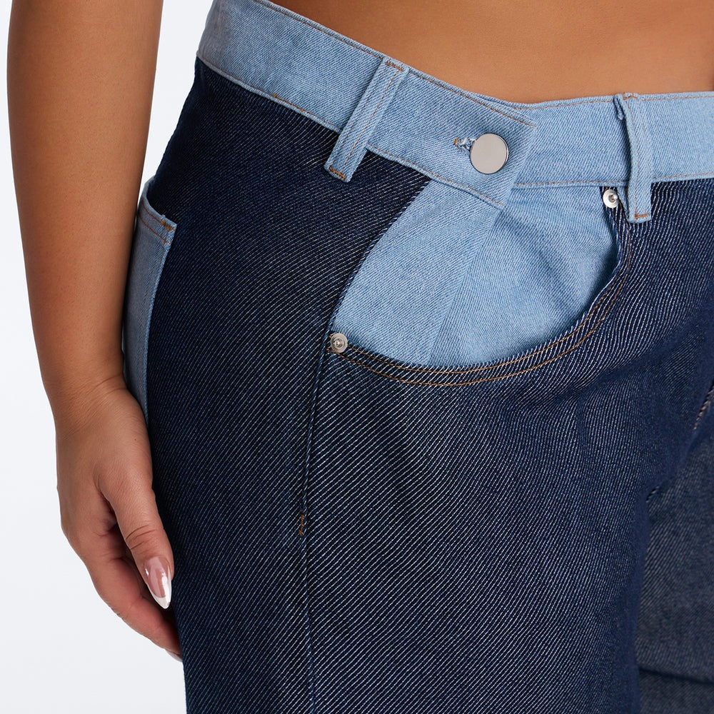 A Big Deal Adjuster Baggy Jeans